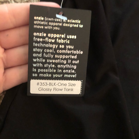 Onzie GlossyFlow “1 size fits all” NWT workout top - Picture 3 of 4